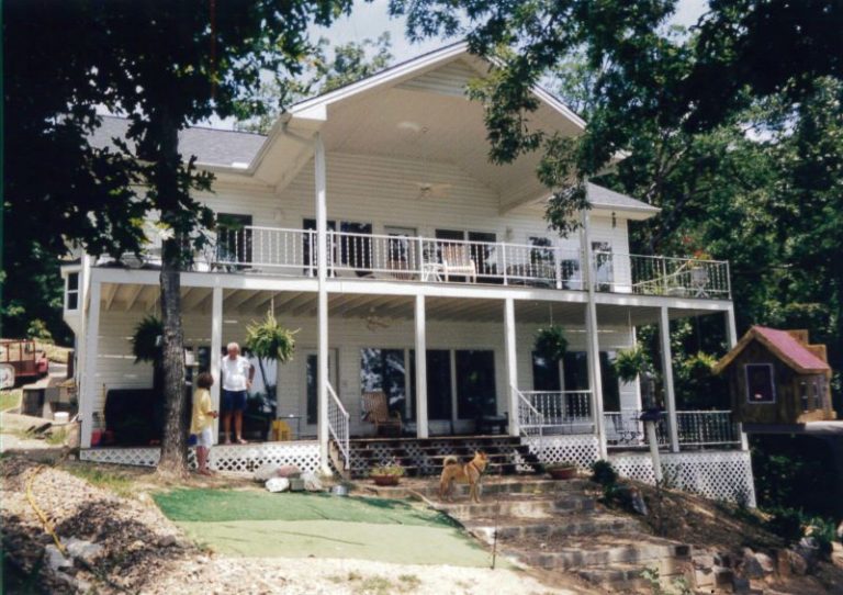 Residential steel building by Universal Steel of America