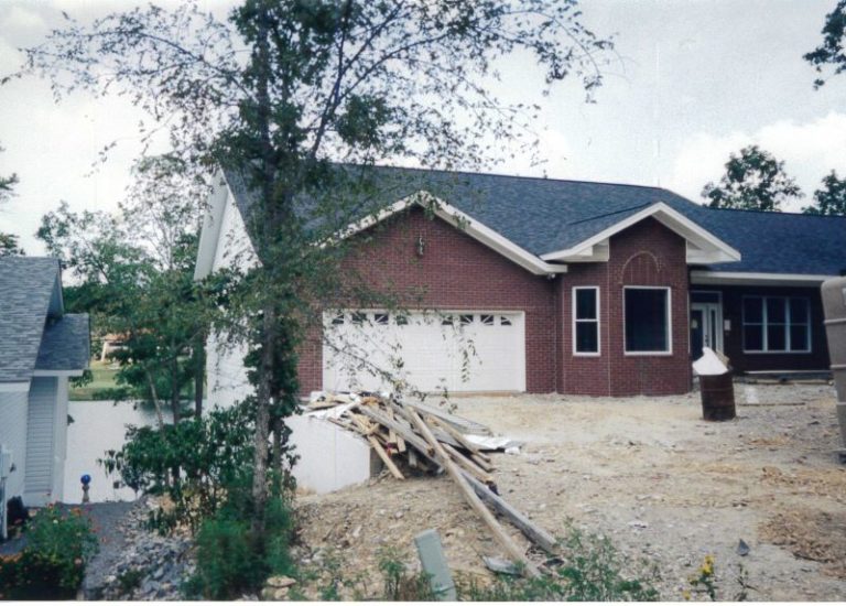 Residential steel building by Universal Steel of America