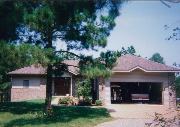 Residential steel building by Universal Steel of America