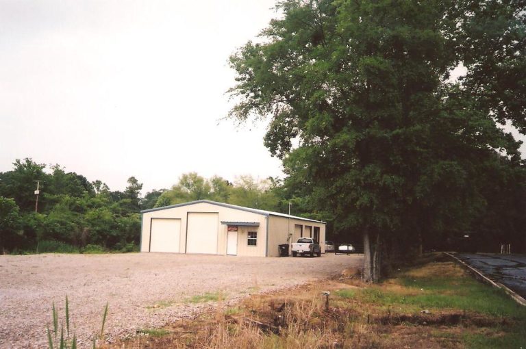 Commercial & Industrial steel building by Universal Steel of America