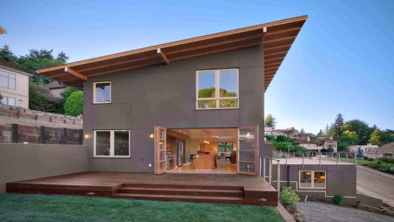 Residential steel building by Universal Steel of America