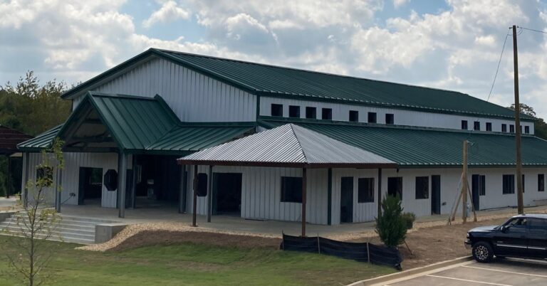Commercial & Industrial steel building by Universal Steel of America